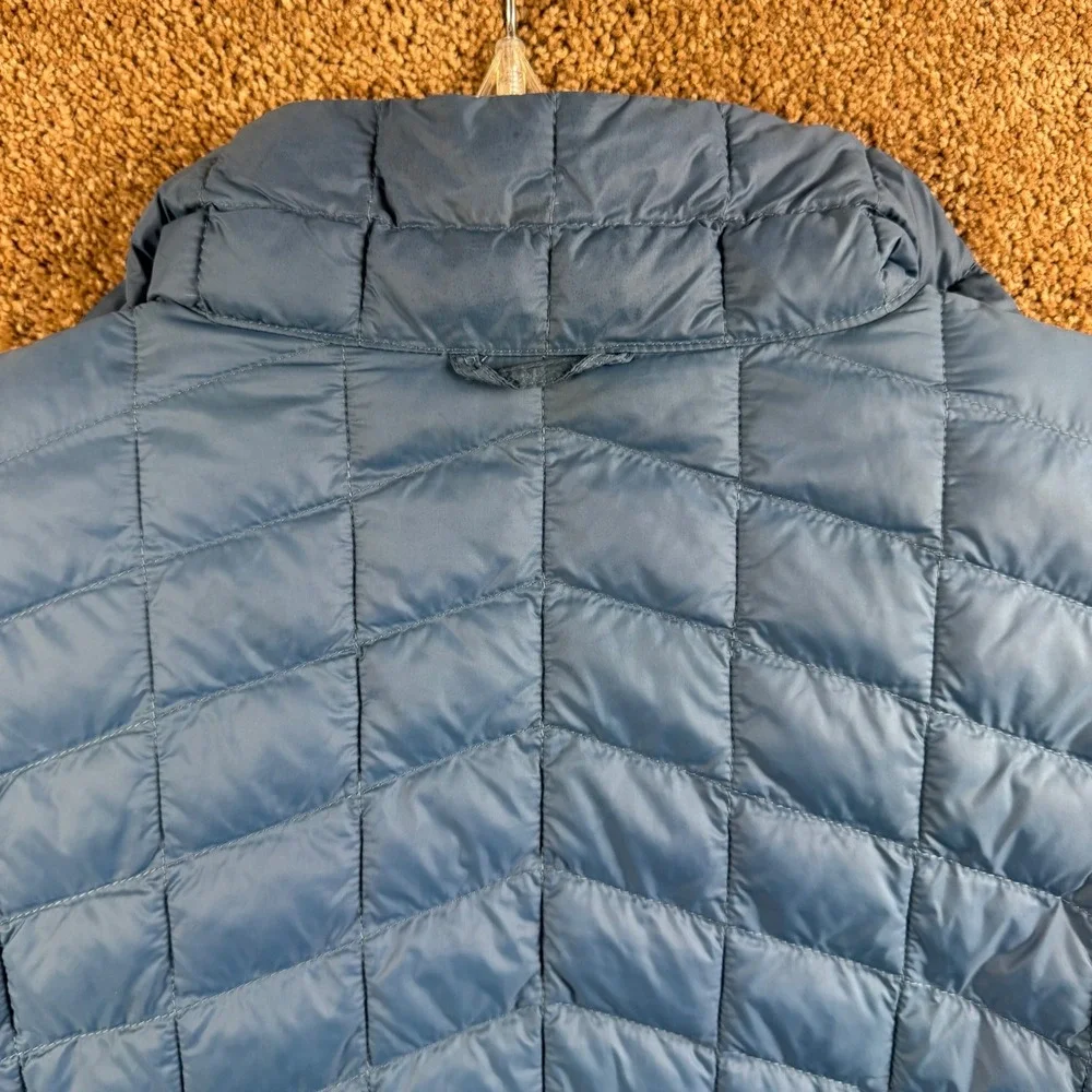 The North Face Mens ThermoBall Eco Quilted Puffer Jacket Blue Medium